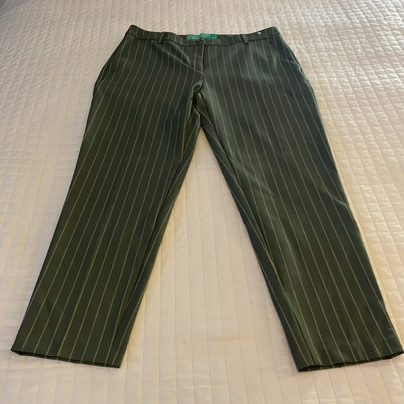 NWOT Benetton | olive green pinstripe pants | size 10 - Picture 4 of 6